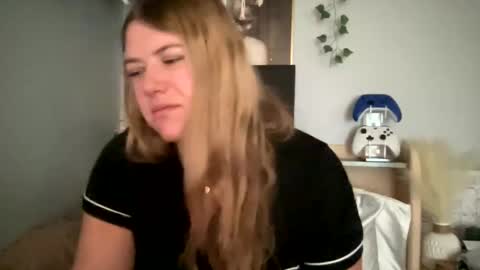 allyanalangel online show from 01/02/25, 08:02