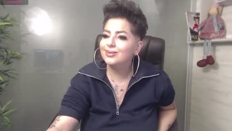 Snapshot of allyiah chatting on 12/12/24, 12:59 online show from 12/12/24, 12:59