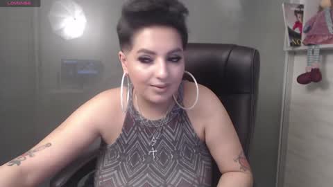 Snapshot of allyiah chatting on 12/21/24, 10:30 online show from 12/21/24, 10:30