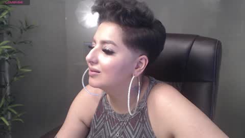 Snapshot of allyiah chatting on 12/22/24, 01:34 online show from 12/22/24, 01:34