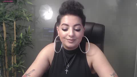 Snapshot of allyiah chatting on 12/22/24, 09:31 online show from 12/22/24, 09:31