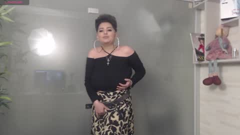 Snapshot of allyiah chatting on 01/02/25, 01:49 online show from 01/02/25, 01:49