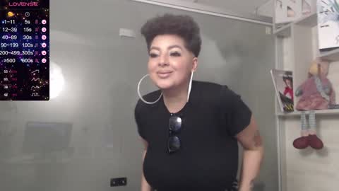 Snapshot of allyiah chatting on 01/04/25, 10:34 online show from 01/04/25, 10:34