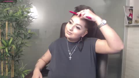 Snapshot of allyiah chatting on 01/10/25, 10:36 online show from 01/10/25, 10:36