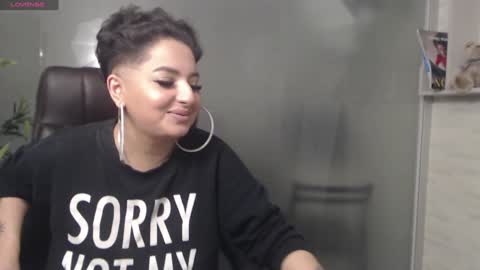 Snapshot of allyiah chatting on 01/19/25, 10:17 online show from 01/19/25, 10:17