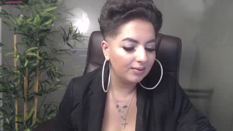 Snapshot of allyiah chatting on 01/20/25, 10:48 online show from 01/20/25, 10:48