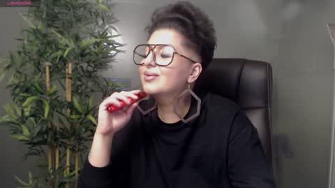 Snapshot of allyiah chatting on 01/25/25, 10:39 online show from 01/25/25, 10:39