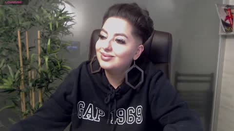 Snapshot of allyiah chatting on 01/27/25, 11:54 online show from 01/27/25, 11:54