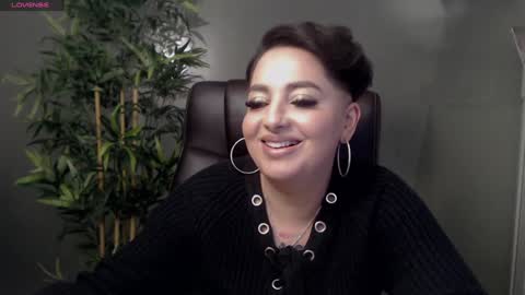 Snapshot of allyiah chatting on 02/05/25, 01:15 online show from 02/05/25, 01:15