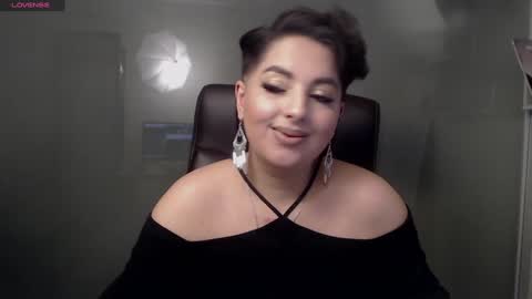 Snapshot of allyiah chatting on 02/06/25, 10:43 online show from 02/06/25, 10:43