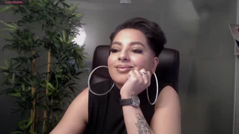 Snapshot of allyiah chatting on 02/08/25, 11:34 online show from 02/08/25, 11:34