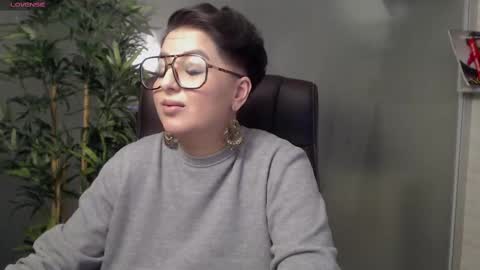 Snapshot of allyiah chatting on 02/10/25, 12:52 online show from 02/10/25, 12:52