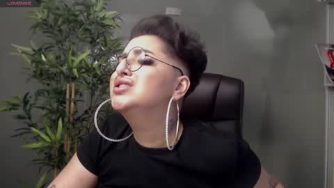 Snapshot of allyiah chatting on 02/12/25, 11:30 online show from 02/12/25, 11:30