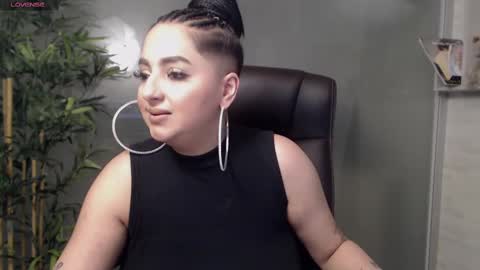 Snapshot of allyiah chatting on 03/03/25, 11:03 online show from 03/03/25, 11:03
