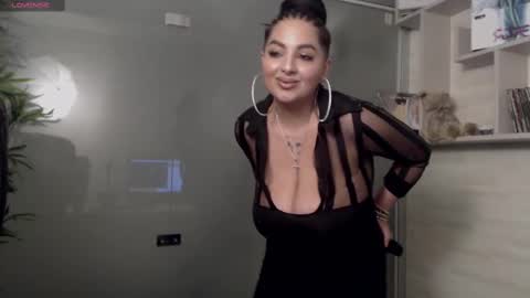 Snapshot of allyiah chatting on 03/05/25, 09:15 online show from 03/05/25, 09:15