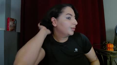Snapshot of allyiah chatting on 10/29/25, 07:37 online show from 10/29/25, 07:37