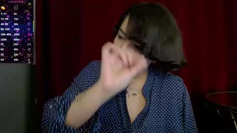 Snapshot of allyiah chatting on 11/16/25, 10:04 online show from 11/16/25, 10:04