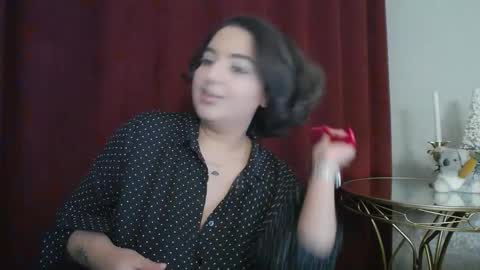 Snapshot of allyiah chatting on 12/18/25, 06:25 online show from 12/18/25, 06:25
