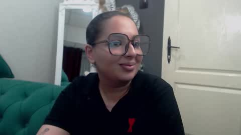 Snapshot of allyiah chatting on 03/08/26, 02:04 online show from 03/08/26, 02:04