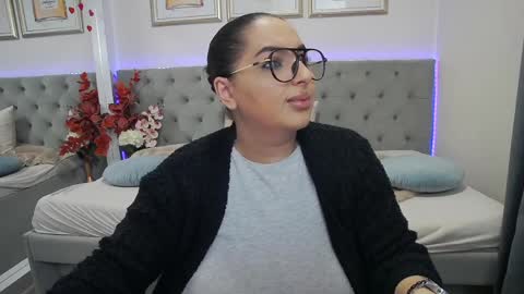 Snapshot of allyiah chatting on 04/02/26, 06:49 online show from 04/02/26, 06:49