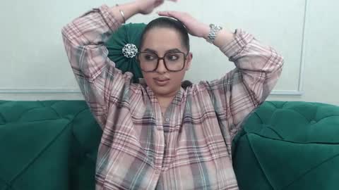 Snapshot of allyiah chatting on 04/05/26, 02:47 online show from 04/05/26, 02:47