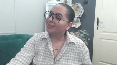 Snapshot of allyiah chatting on 04/07/26, 09:59 online show from 04/07/26, 09:59