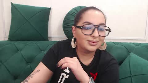 Snapshot of allyiah chatting on 04/13/26, 04:23 online show from 04/13/26, 04:23