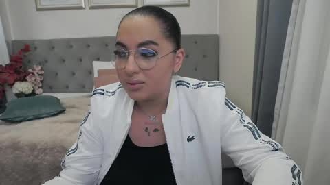 Snapshot of allyiah chatting on 05/10/26, 02:11 online show from 05/10/26, 02:11