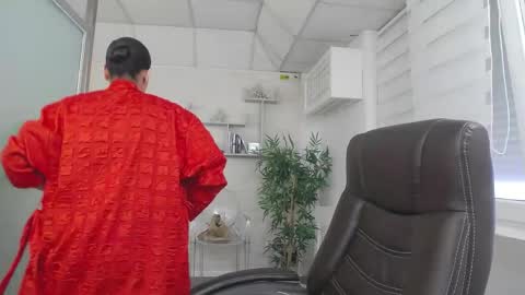 Snapshot of allyiah chatting on 05/28/26, 01:41 online show from 05/28/26, 01:41