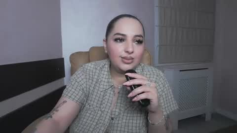 Snapshot of allyiah chatting on 06/21/26, 06:43 online show from 06/21/26, 06:43