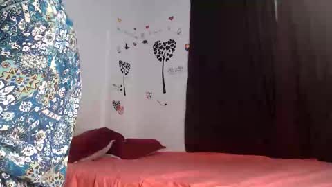 Snapshot of allyka_transsm chatting on 06/09/26, 12:33 Allyka online show from 06/09/26, 12:33