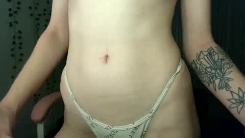 Ally Girl In Her Ally World online show from 12/17/25, 04:18