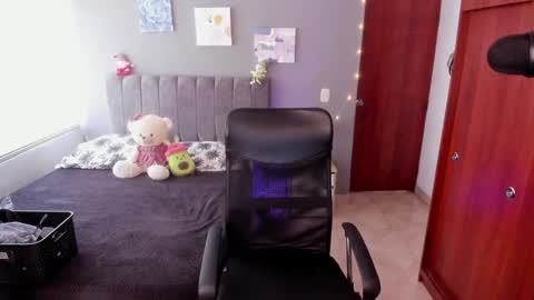 ANNA online show from 01/20/25, 04:23