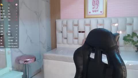 Allysa  online show from 10/22/25, 11:15