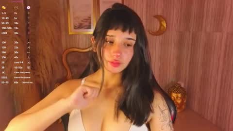 Allysa  online show from 11/13/25, 08:41