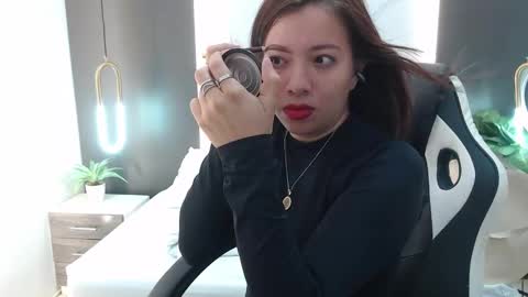 Snapshot of alma_fenix chatting on 12/19/24, 12:23 ALMA FENIX online show from 12/19/24, 12:23