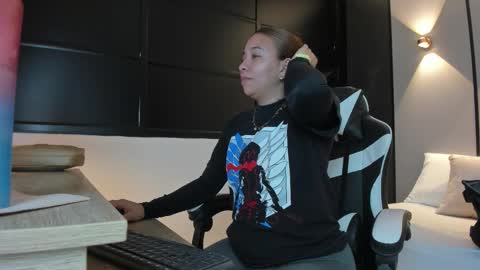 Snapshot of alma_fenix chatting on 10/15/25, 12:38 ALMA FENIX online show from 10/15/25, 12:38