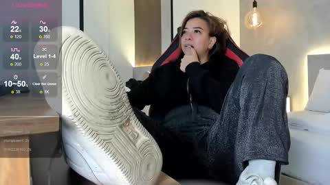 ALMA FENIX  online show from 10/28/25, 12:52