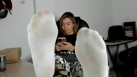 ALMA FENIX  online show from 04/15/26, 07:59