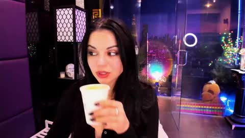 Alma online show from 02/15/25, 10:22