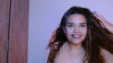 Snapshot of alma_sexyy chatting on 02/12/25, 07:56 Alma online show from 02/12/25, 07:56