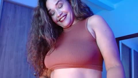 Snapshot of alma_sexyy chatting on 03/04/25, 09:43 Alma online show from 03/04/25, 09:43