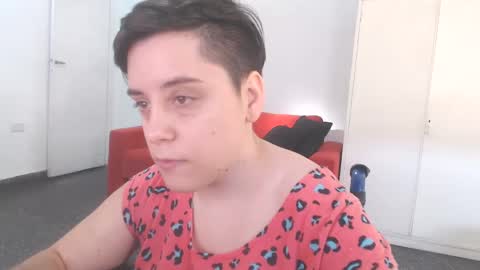 Snapshot of almondonwheels chatting on 12/10/24, 09:00 Almond online show from 12/10/24, 09:00