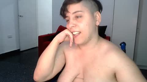 Snapshot of almondonwheels chatting on 12/16/24, 12:15 Almond online show from 12/16/24, 12:15