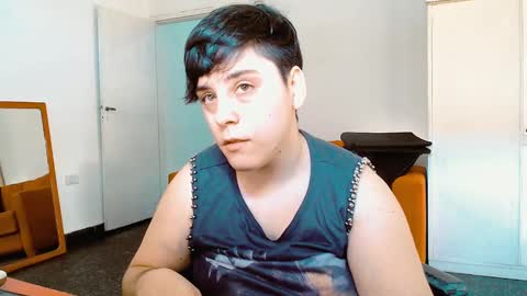 Snapshot of almondonwheels chatting on 01/10/25, 09:20 Almond online show from 01/10/25, 09:20