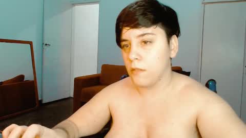 Snapshot of almondonwheels chatting on 01/16/25, 07:28 Almond online show from 01/16/25, 07:28