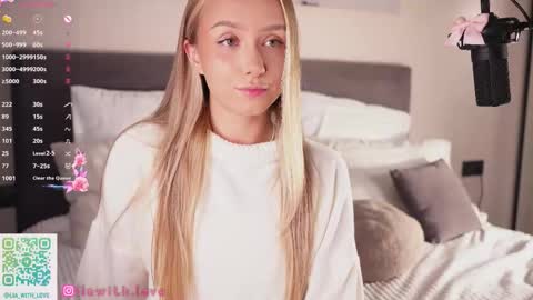 Lia online show from 09/12/25, 03:17