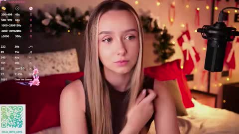 Lia online show from 12/15/25, 02:27