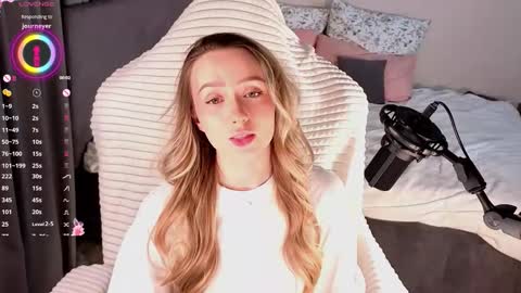 Snapshot of alodiaacomb chatting on 02/28/26, 03:07 Lia online show from 02/28/26, 03:07