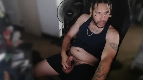 simplyfaded online show from 01/01/25, 02:20